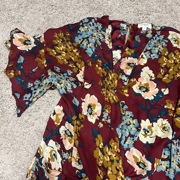 Umgee Tops - Burgundy floral blouse